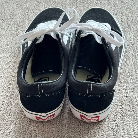 Women’s Vans Old Skool Sneakers - Picture 4 of 7
